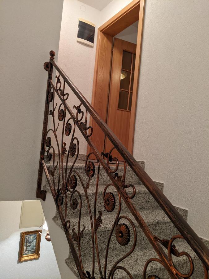 Apartmani Hrastik Біхач Екстер'єр фото