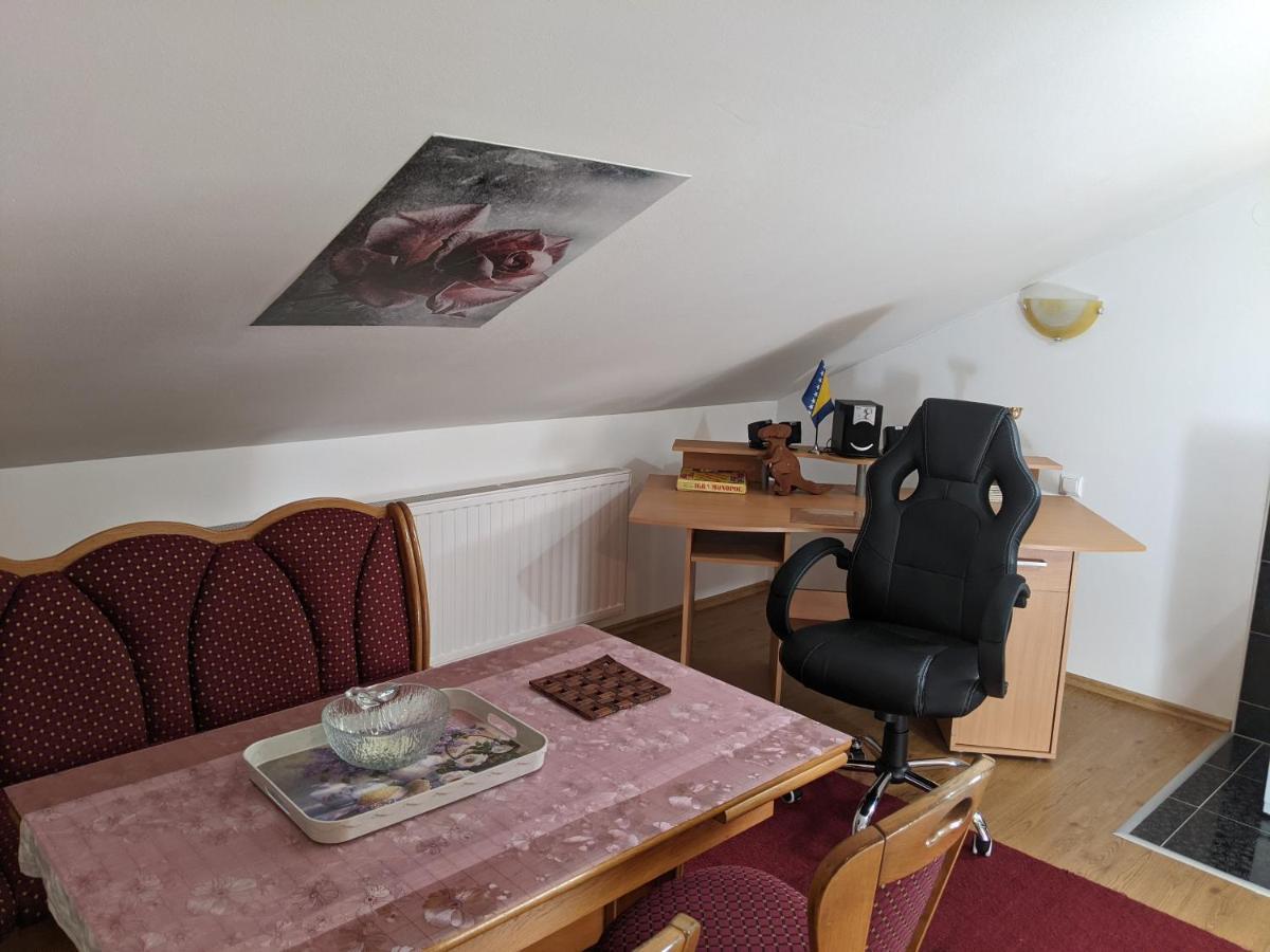 Apartmani Hrastik Біхач Екстер'єр фото